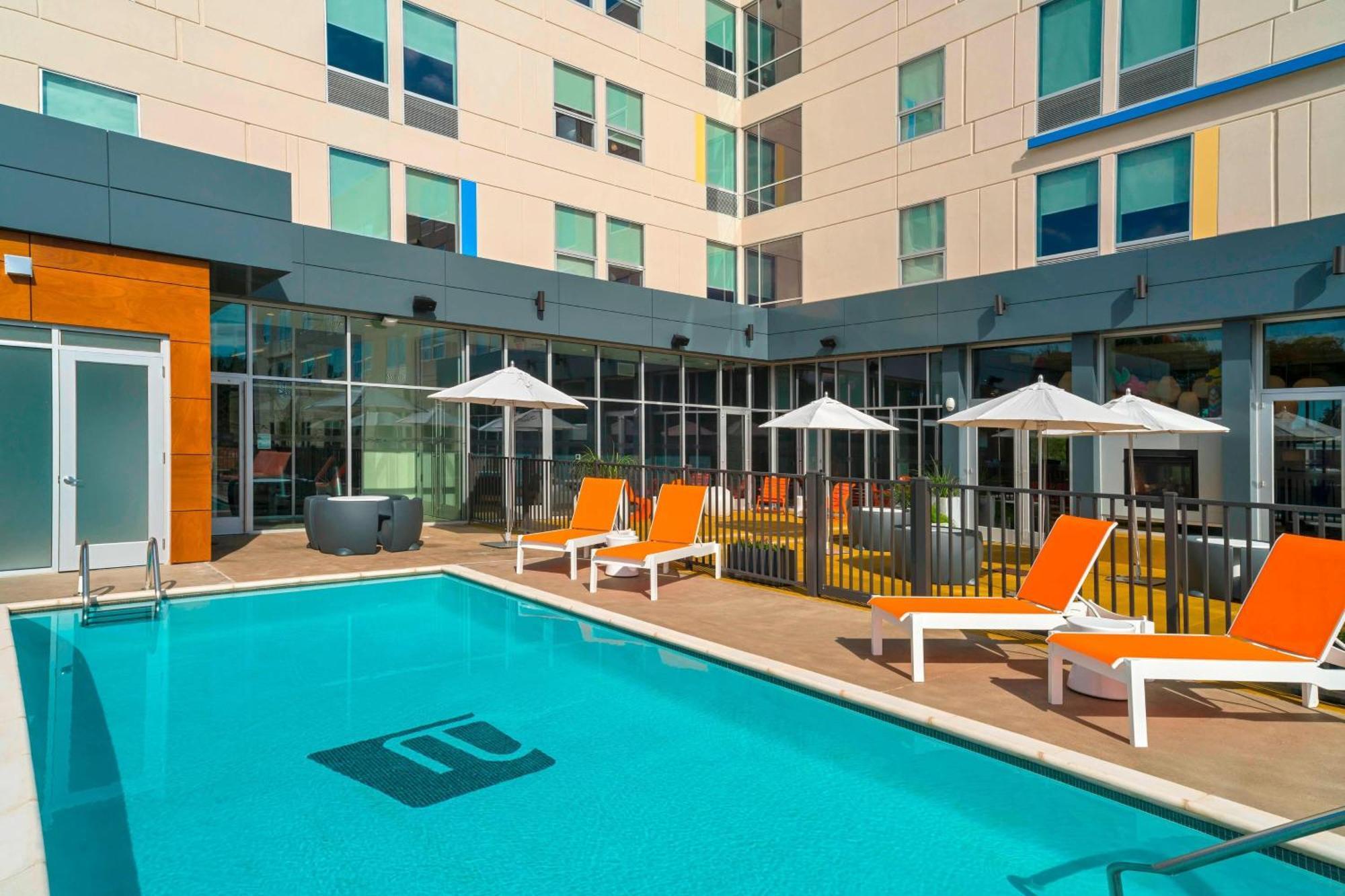 Aloft College Station Hotel Екстериор снимка
